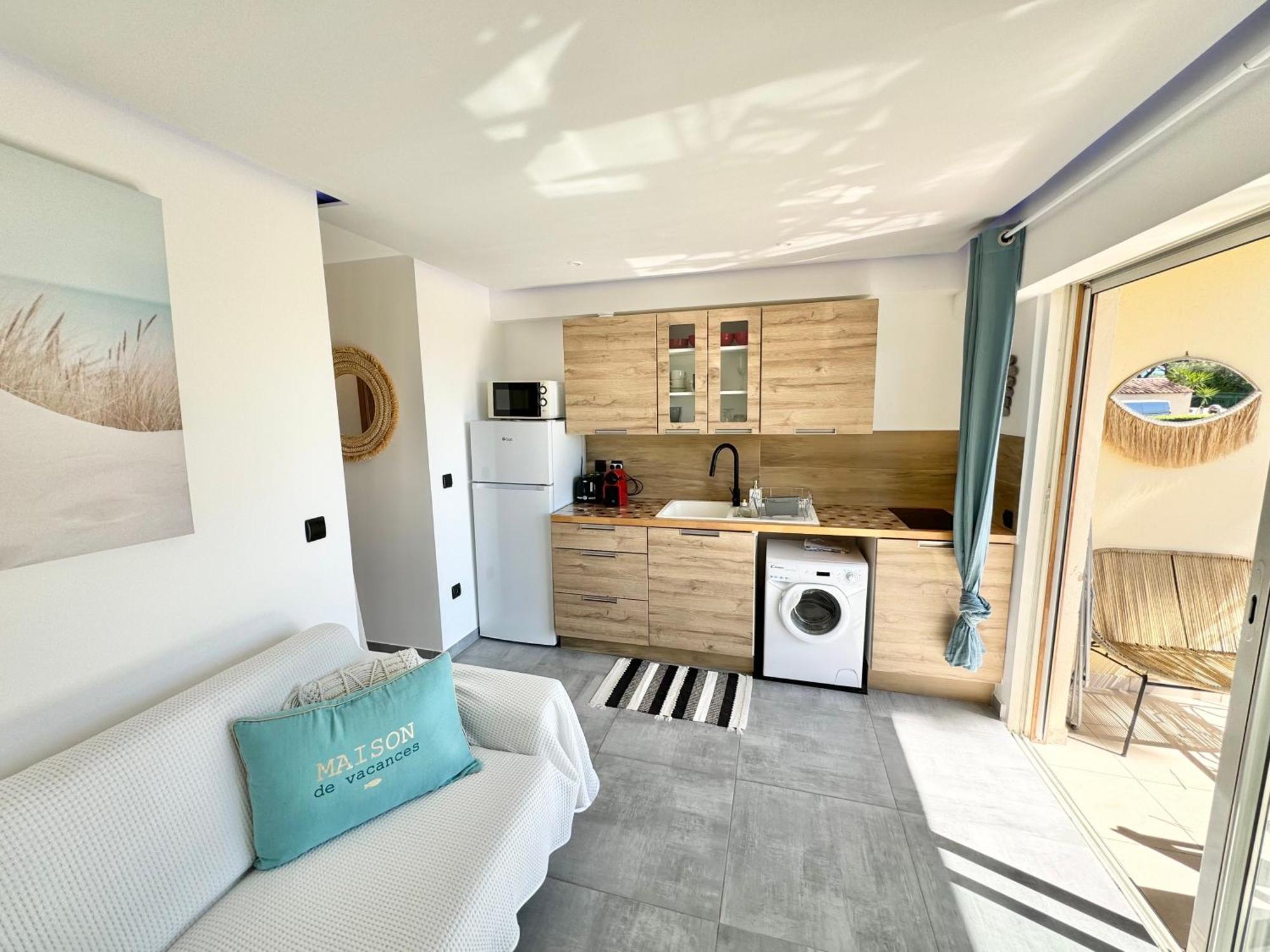 Le Cocon Marin , Vue , Clim , Parking , Piscine Apartment Antibes